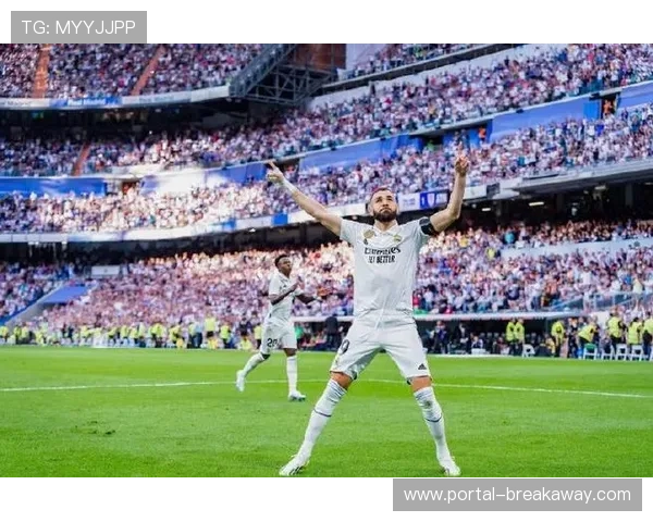 皇马3-1毕尔巴鄂竞技,本泽马双响领跑射手榜 皇马3-1毕尔巴鄂竞技,本泽马双响领跑射手榜