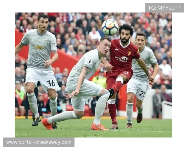 德甲高位逼抢战术演变:从克洛普重金属到现代立体化压迫体系 德甲高位逼抢战术演变:从克洛普重金属到现代立体化压迫体系